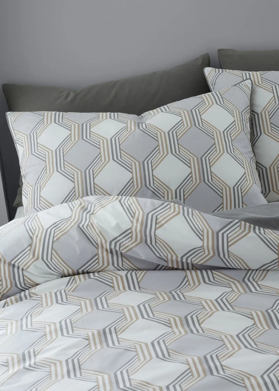 Bianca Fine Linens Atticus Geometric 200 Thread Count Cotton Reversible Duvet Cover Set