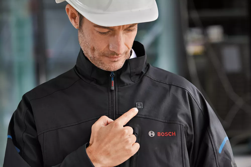 Bosch GHJ 12+18V XA 12 / 18V Li-Ion Airstream Heated Jacket Black Medium 39 1/4" Chest - Bare - Screwfix