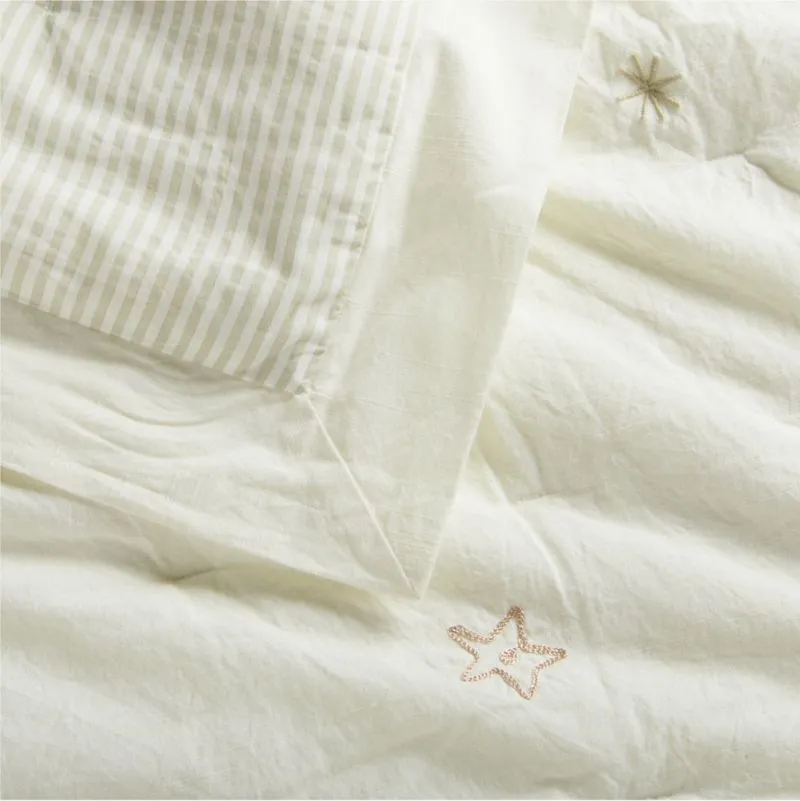 Crate&Barrel Unicorn Dreams Organic Cotton Baby Crib Quilt