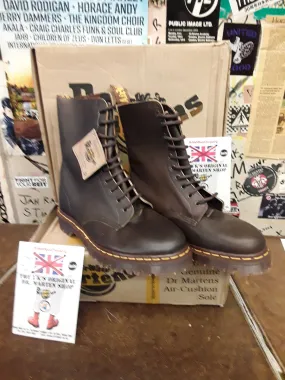 Dr Martens 1490 Tan Greasy 10 Hole Made in England Size 7