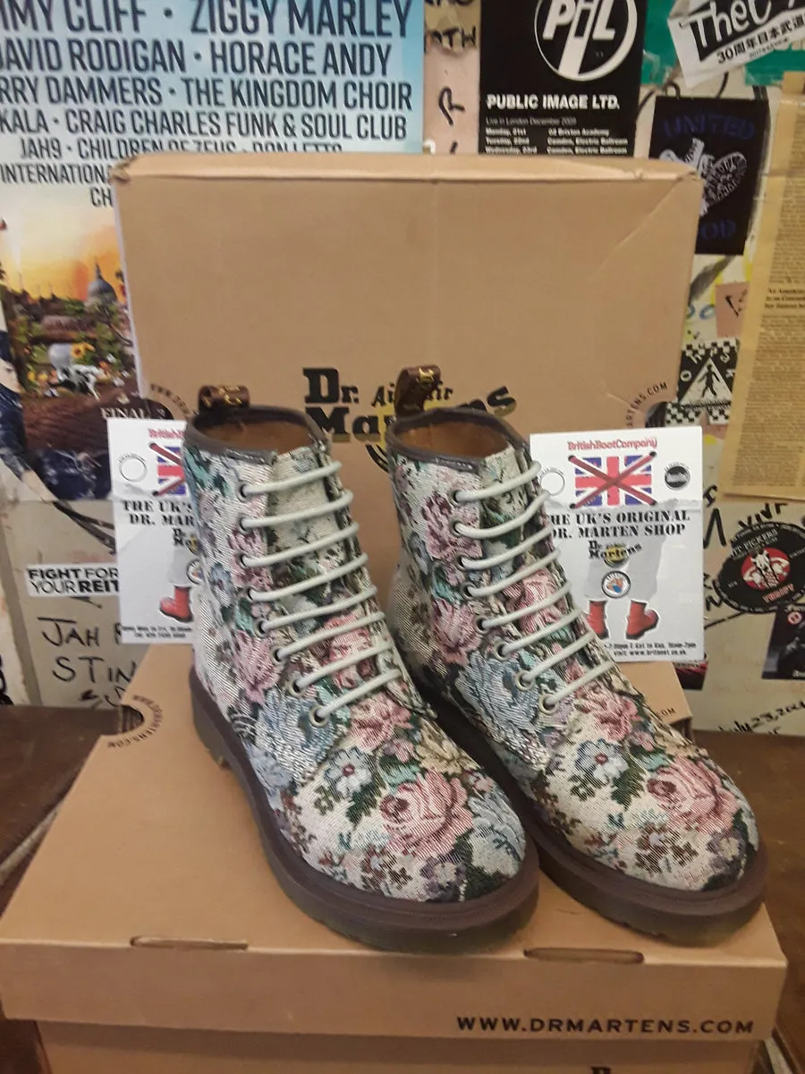 Dr Martens Castel Beige Needlepoint 8 Hole Size 3