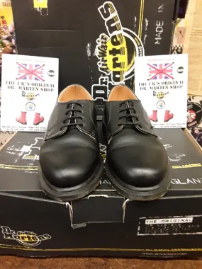 DR Martens Made in England 3514 BLACK plain shoe size 5