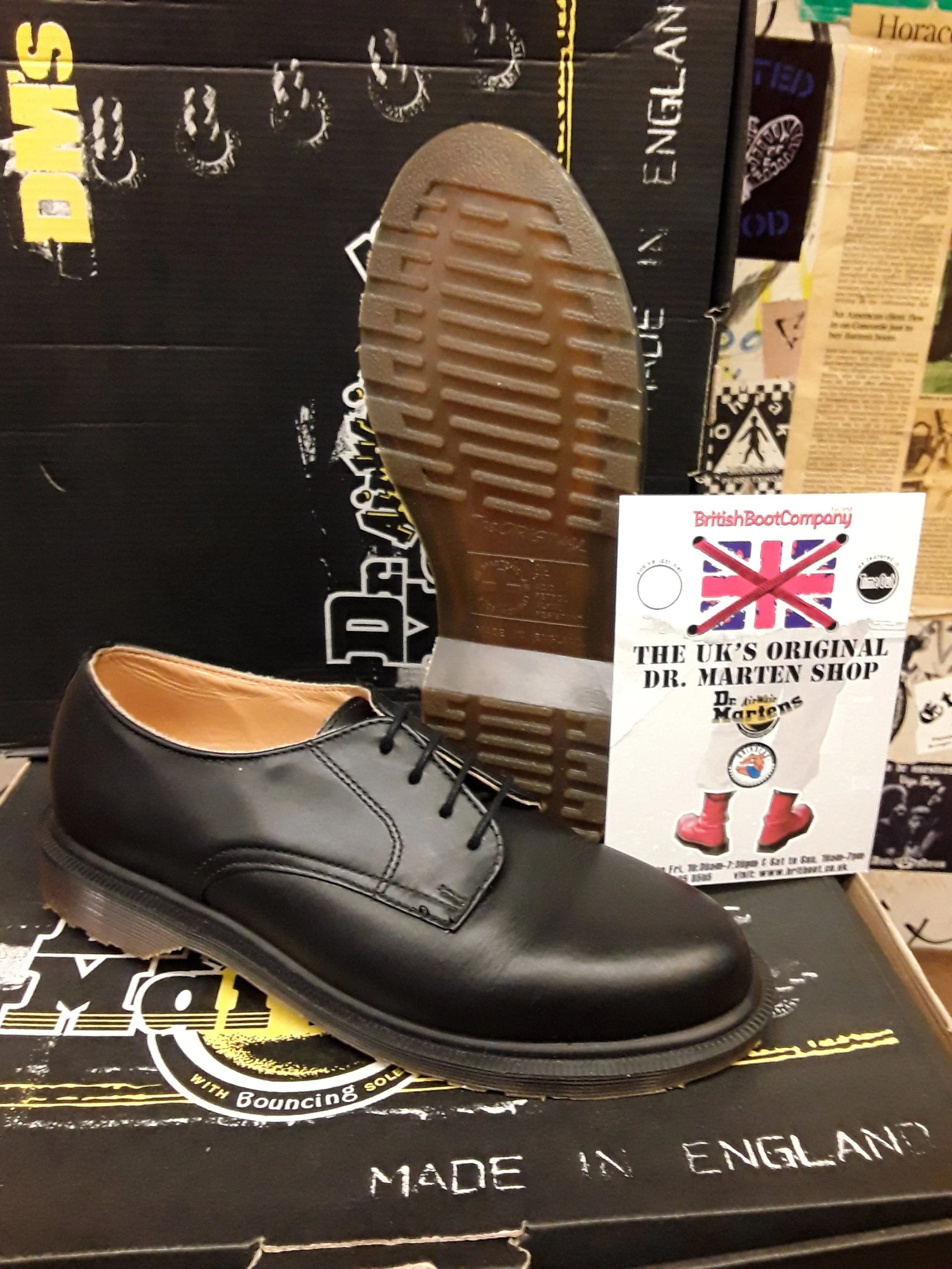 DR Martens Made in England 3514 BLACK plain shoe size 5