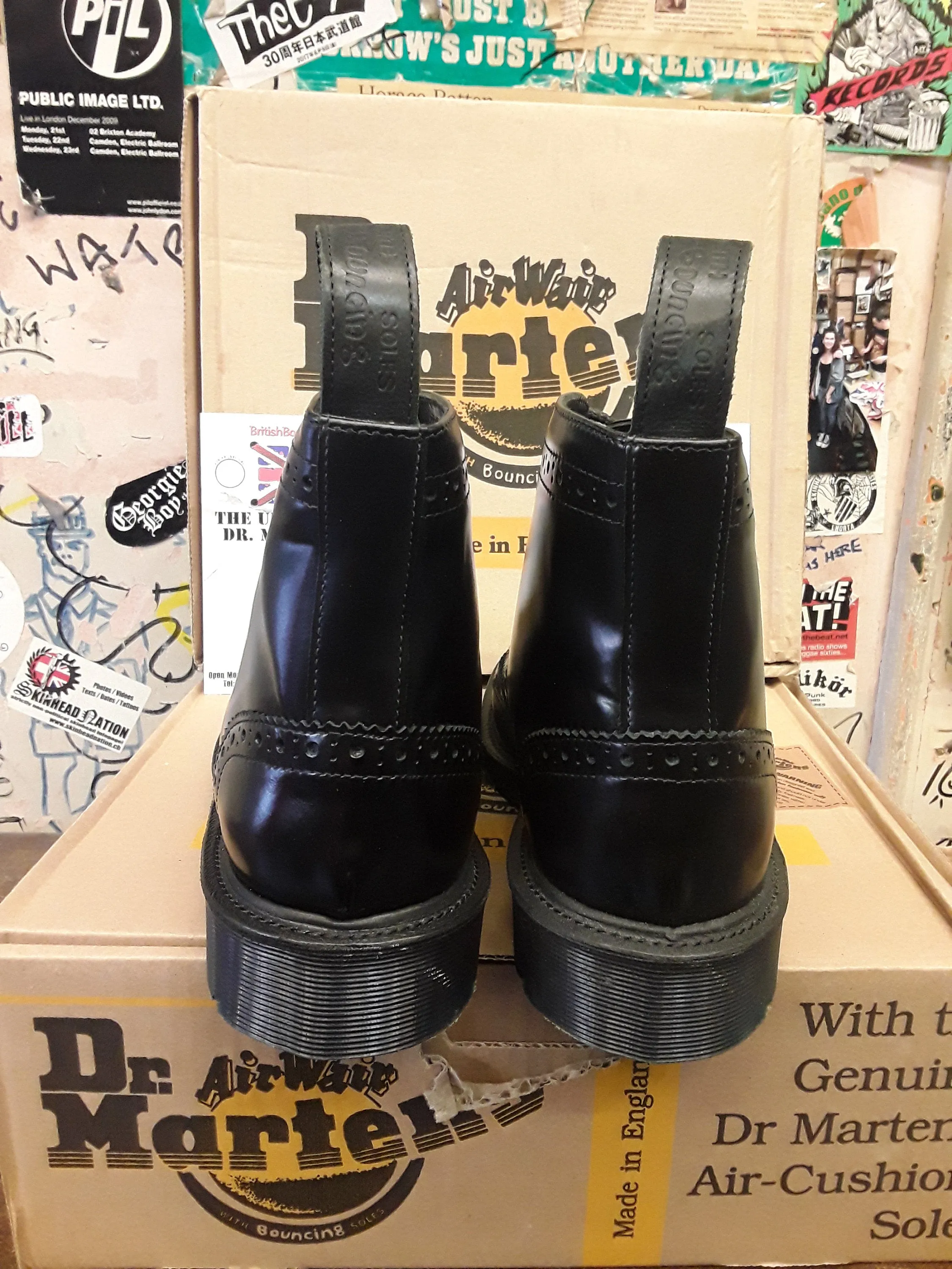 Dr Martens Made In England Anthony Black Calf and Navy Polka Dots Size 7