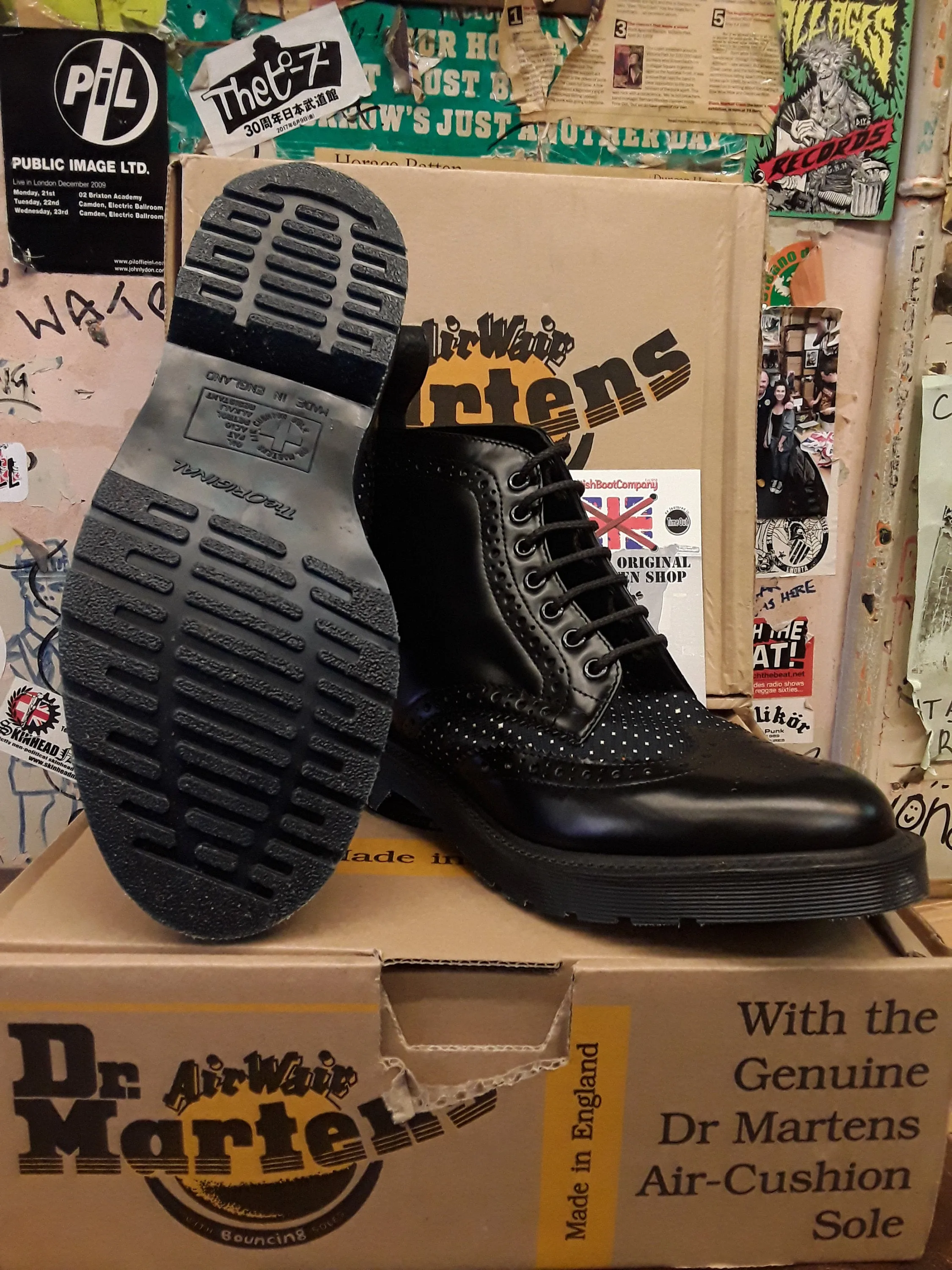 Dr Martens Made In England Anthony Black Calf and Navy Polka Dots Size 7