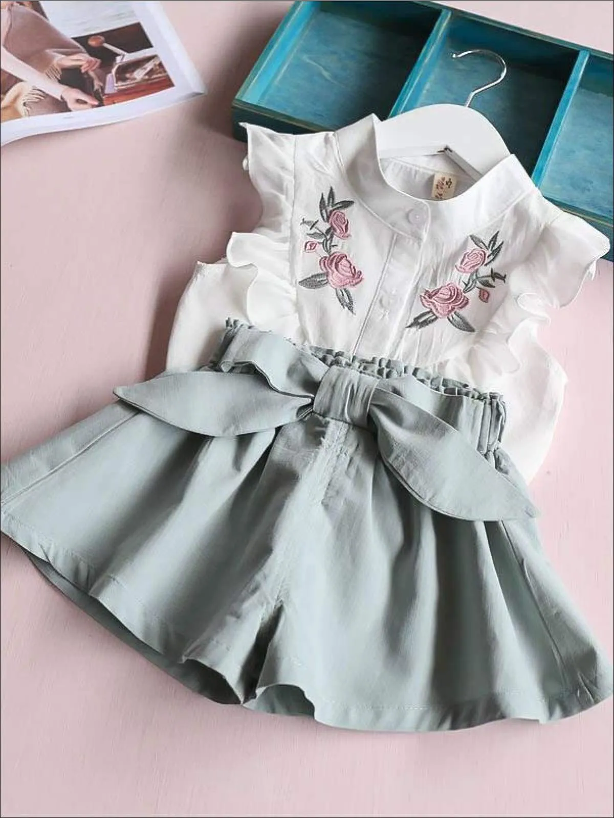 Girls Short Sleeve Floral Embroidered Top And Bow Tie Short Set