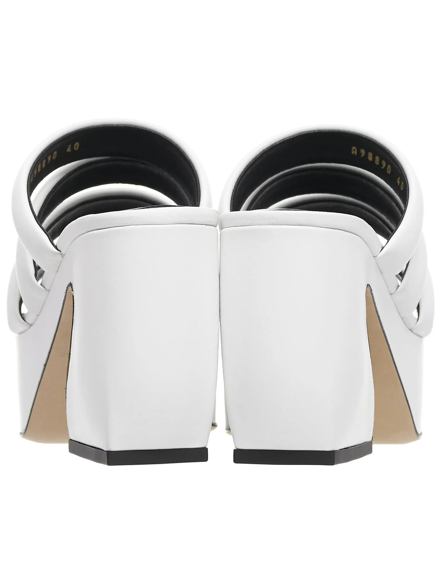 Leather Sandals (A98890-MNAG01-9000-110-WHITE)