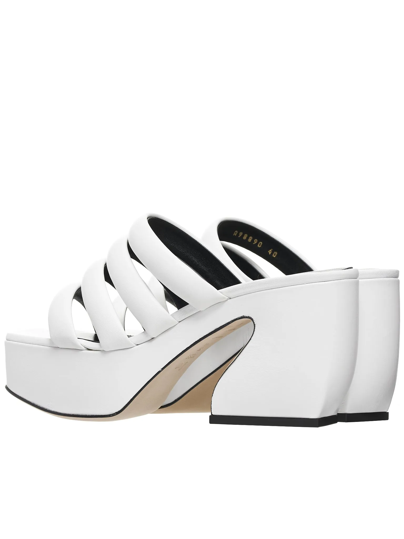 Leather Sandals (A98890-MNAG01-9000-110-WHITE)