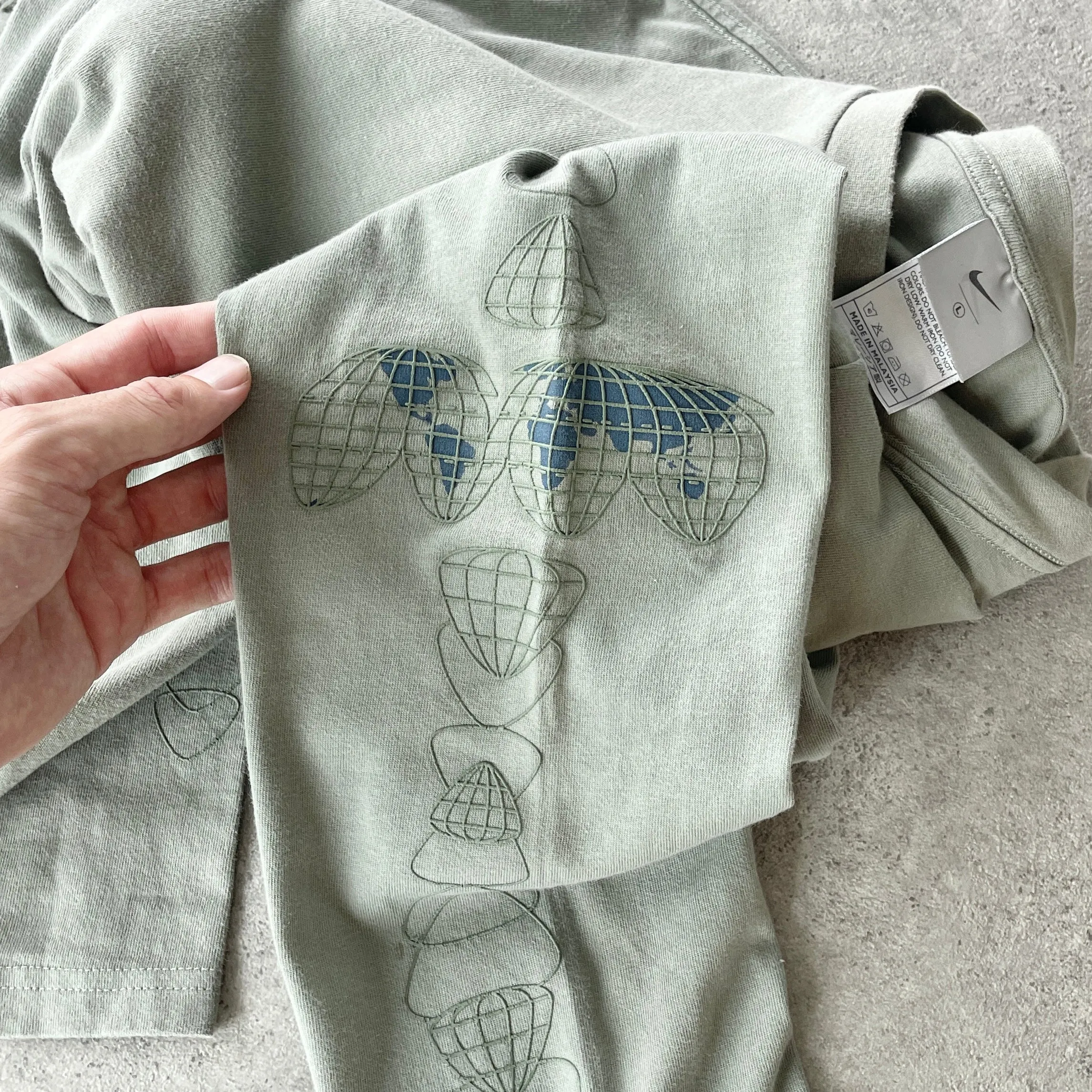 Nike ACG RARE 2000s heavyweight graphic t-shirt (L)