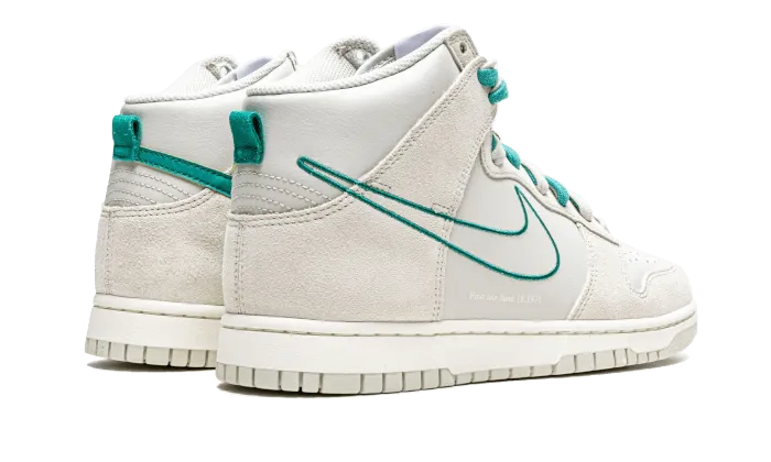 Nike Dunk High First Use Light Bone Green Noise