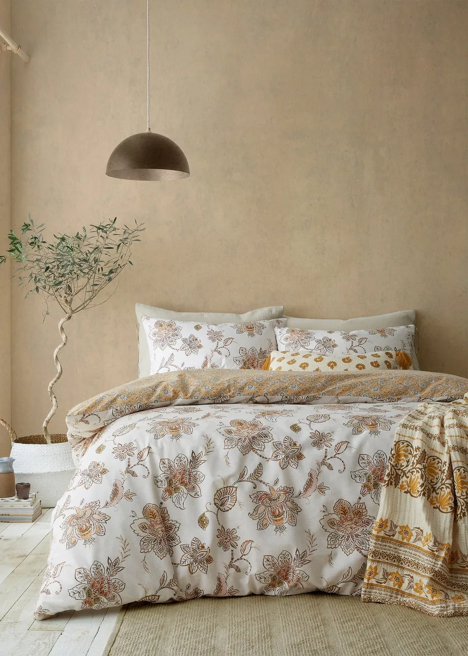 Pineapple Elephant Sahara Floral Reversible Duvet Cover Set