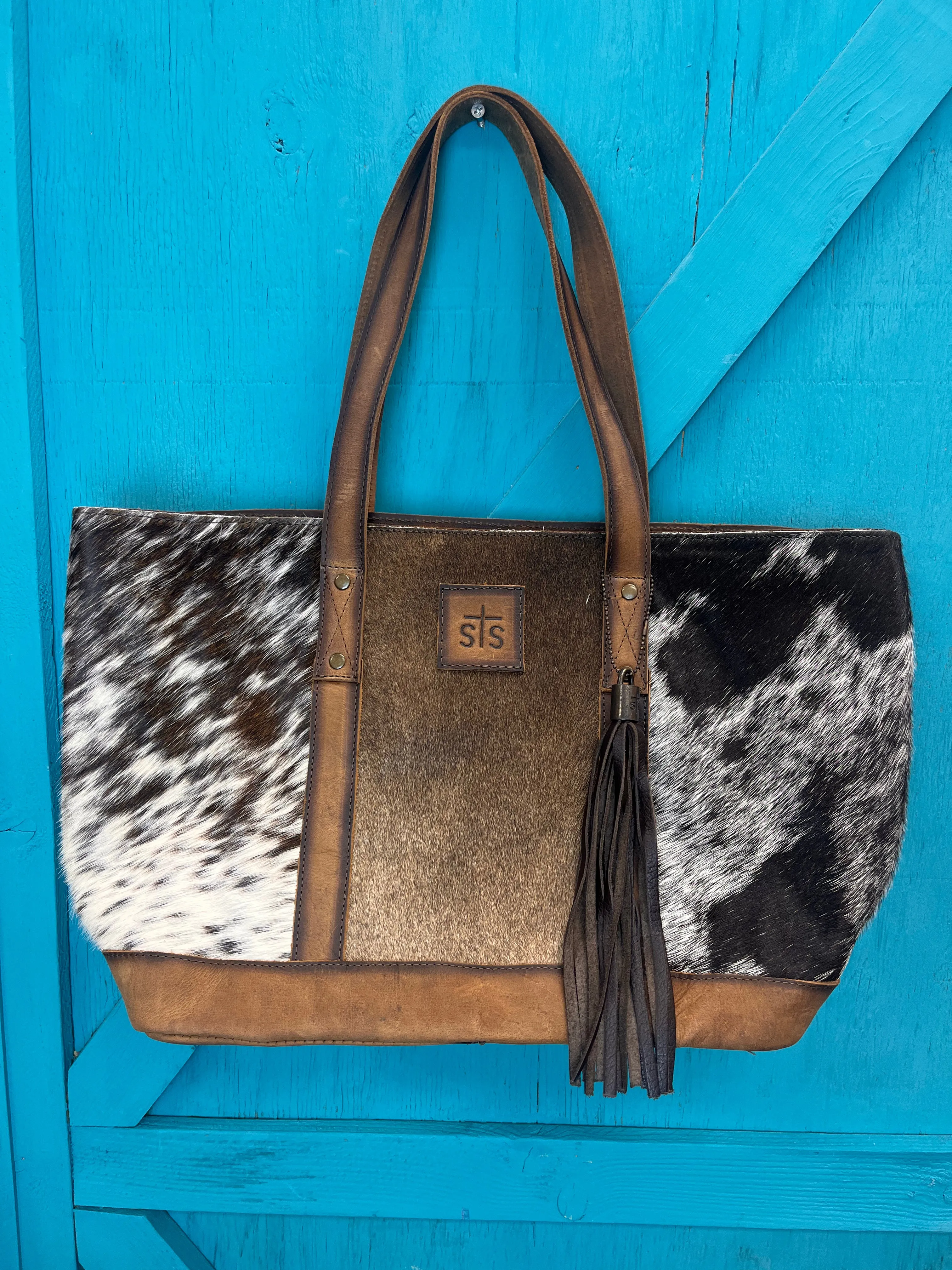 STS Cowhide Hair-On Cheyenne Concealed Carry Tote Purse STS31119