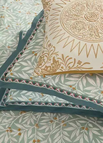 V & A Morris Room Willow 100% Cotton Percale 200 Thread Count Duvet Cover | Kaleidoscope