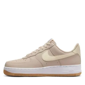 WOMEN'S NIKE AIR FORCE 1 '07 SANDDRIFT/COCONUT MILK